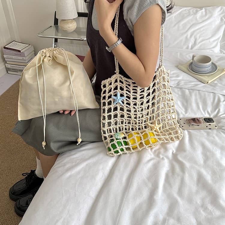 Summer vacation drawstring lined fishing net woven bag