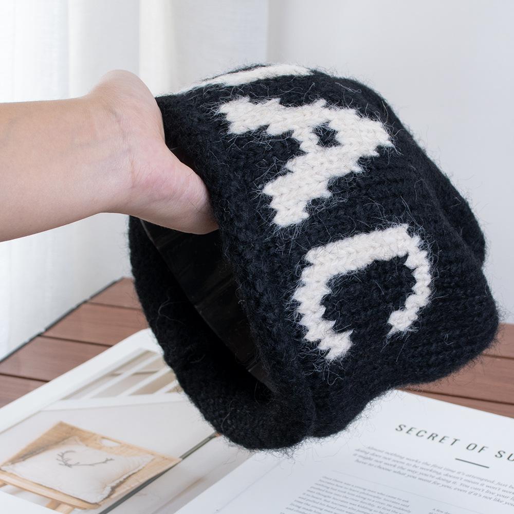 South Korea's new niche DAC letter crimped wool hat children's autumn and winter cold-proof and warm bag head cold hat
