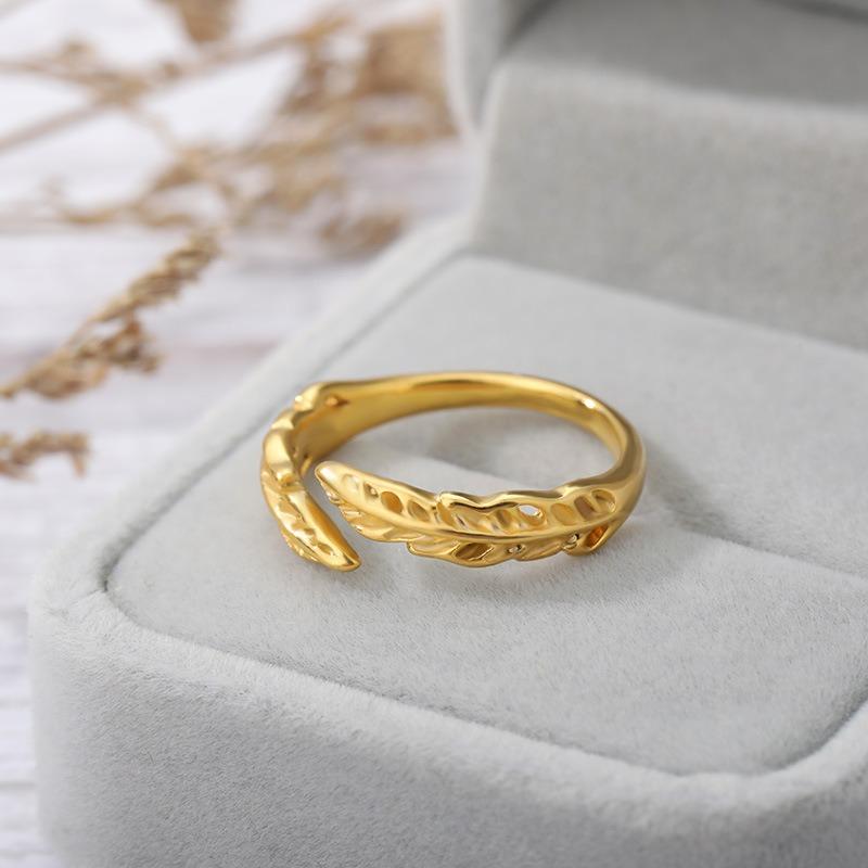 Hot-selling k gold-plated stainless steel leaf ring women's niche design style exquisite fashion personalized ring