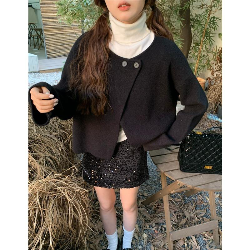 

Autumn and winter new two-button fashionable retro solid color knitted cardigan women s loose versatile crew neck sweater jacket one size fits all