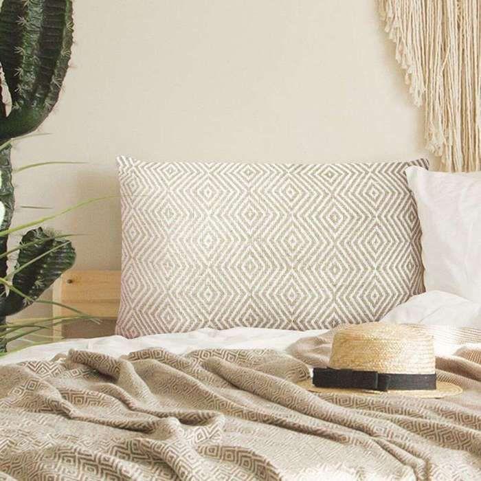 Ethnic Cushion Ikat Pattern White and Beige 60x40
