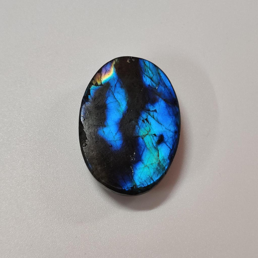 69.90 Carat, Oval Shape Labradorite Cabochon Loose Gemstone, 31x25x9 MM Size.