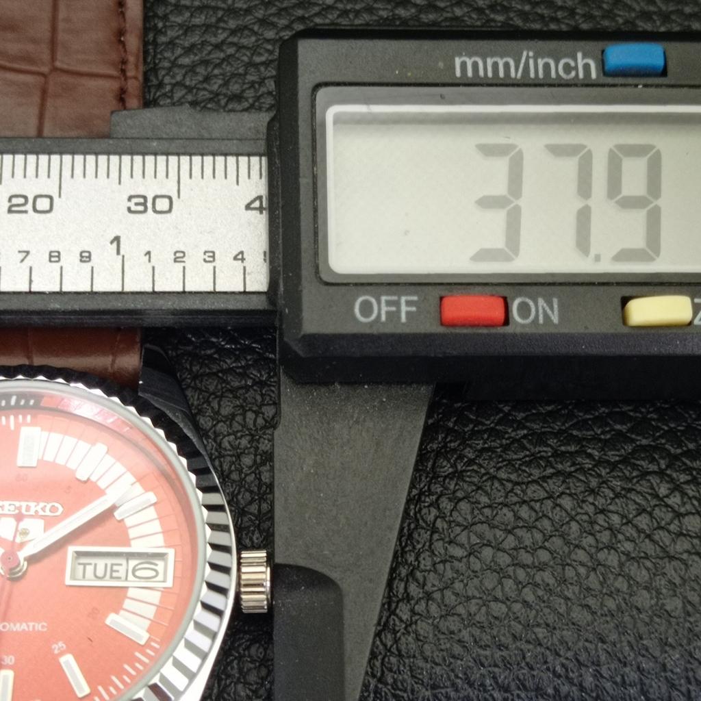 AUTOMATIC VINTAGE REFURBISHED SEIKO 5 6309A JAPAN MENS RED DIAL WATCH a440690-9 Sk-a440690-1