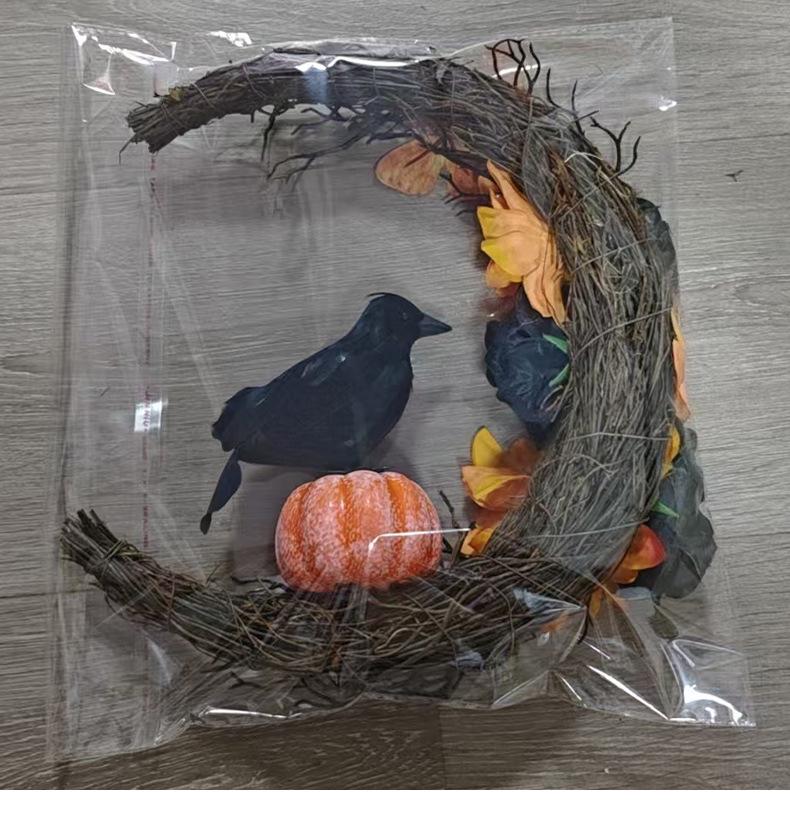 Gruseliger Halloween-Kranz: Orange & Schwarze Krähe mit Mond, Kürbissen & Getrockneten Ranken – Perfekte Tür- oder Wand-Festivaldekoration