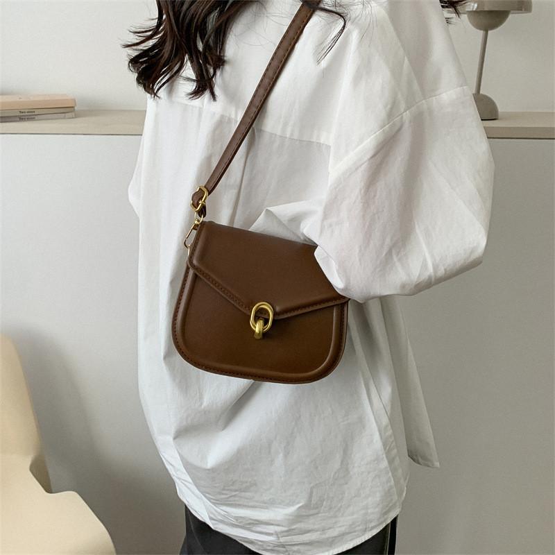 Stylish Retro Shoulder Bag For Women 2023 Trendy Fashion Crossbody Saddle Bag