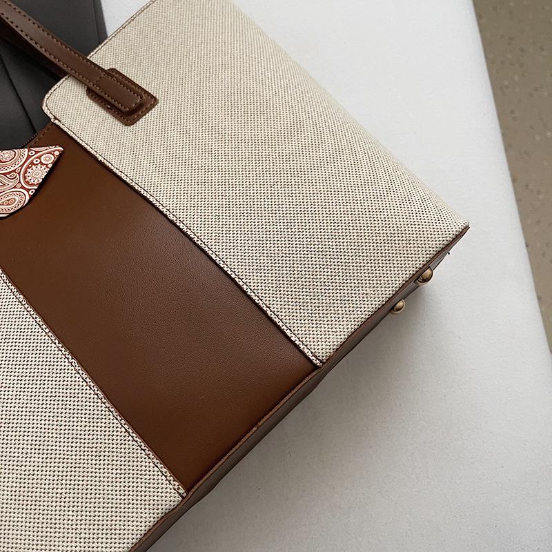 Autumn Woven Tote: Large Capacity & Fashionable Women's Underarm Handbag