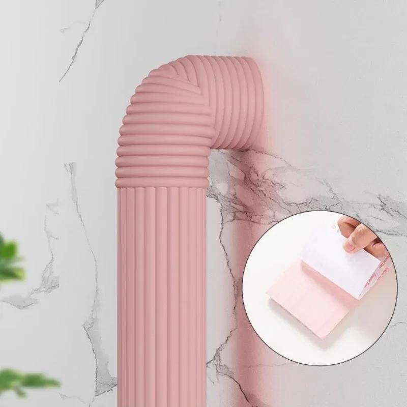 Odporna na ciepło samoprzylepna piankowa otulina rur z bardzo grubą gąbką do ochrony przed zamarzaniem i izolacji rur wodnych zimą