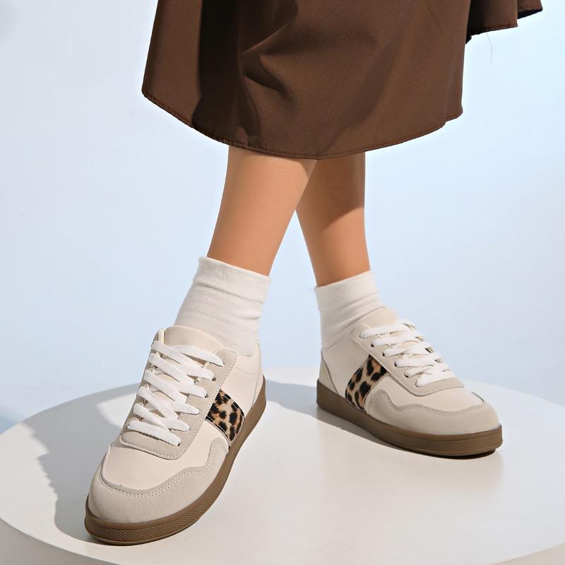 

Кроссовки в стиле ретро из Германии. Летние кроссовки со шнуровкой и круглым носком. 41 бежевый