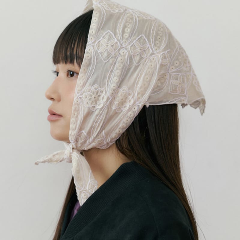 REORG REF FLOWER PATTERN SCARF IVORY