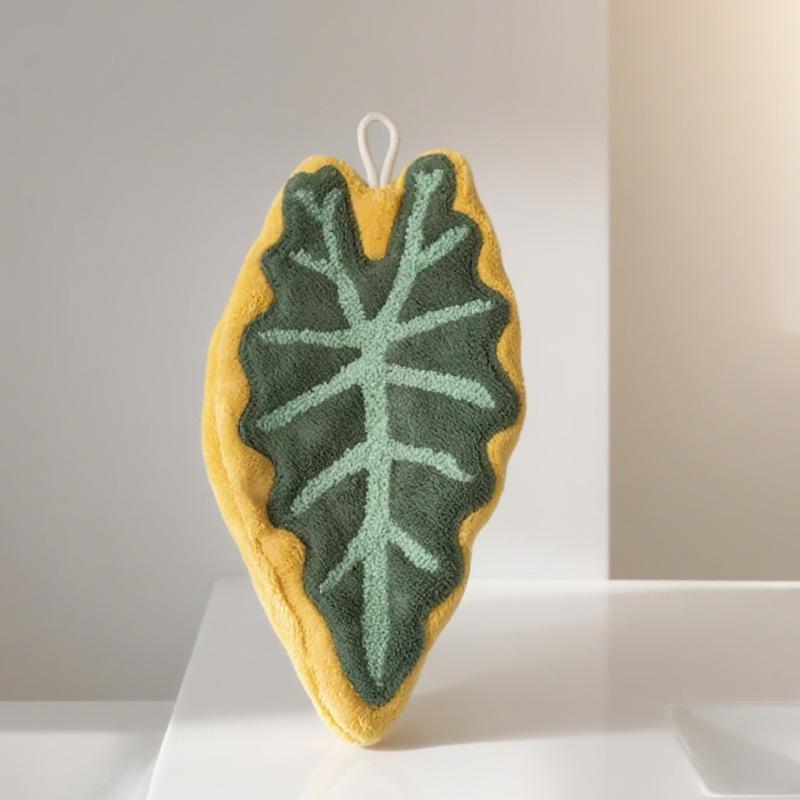 Leaf-Shaped Coral Fleece Hanging Hand Towel for Kitchen & Bathroom Cleaning