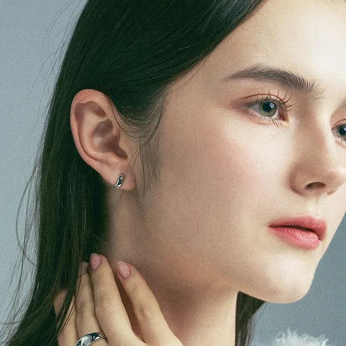 Simplicity One-Touch Earrings