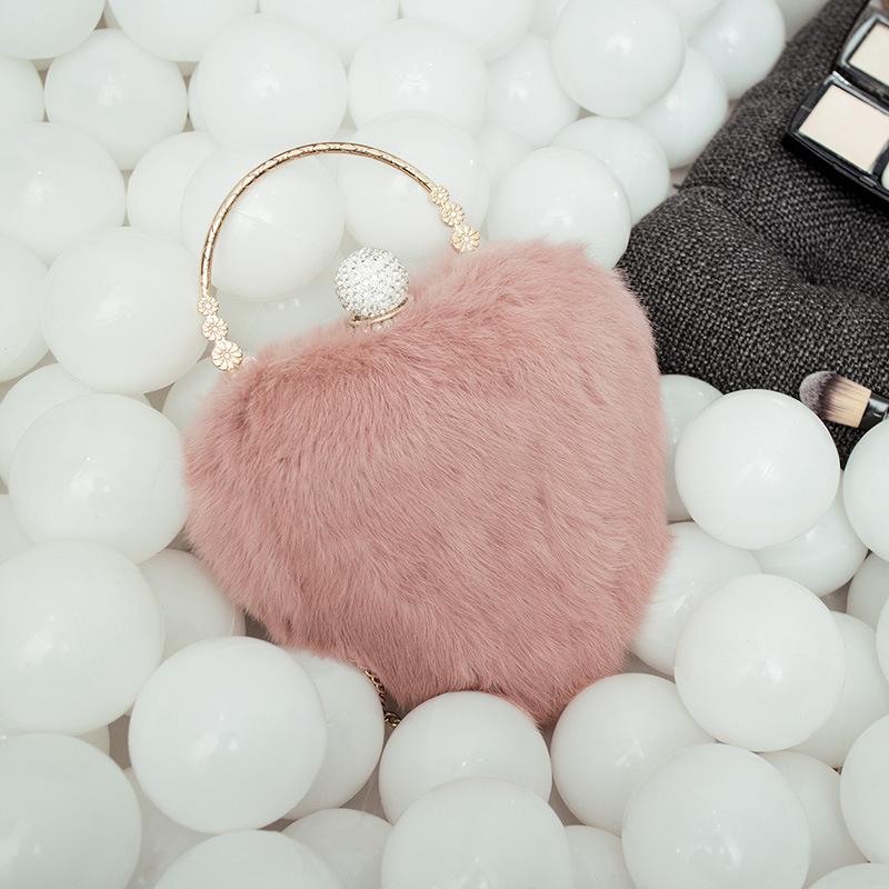 

Трендовая плюшевая сумка осенне-зимней моды, новая женская меховая сумка, простая маленькая сумка в форме сердца из кроличьего меха