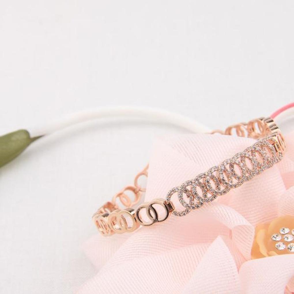 

Atria Feminine Style Special Sale Big Discount Shaes One Bracelet APSDBADG0002PKF