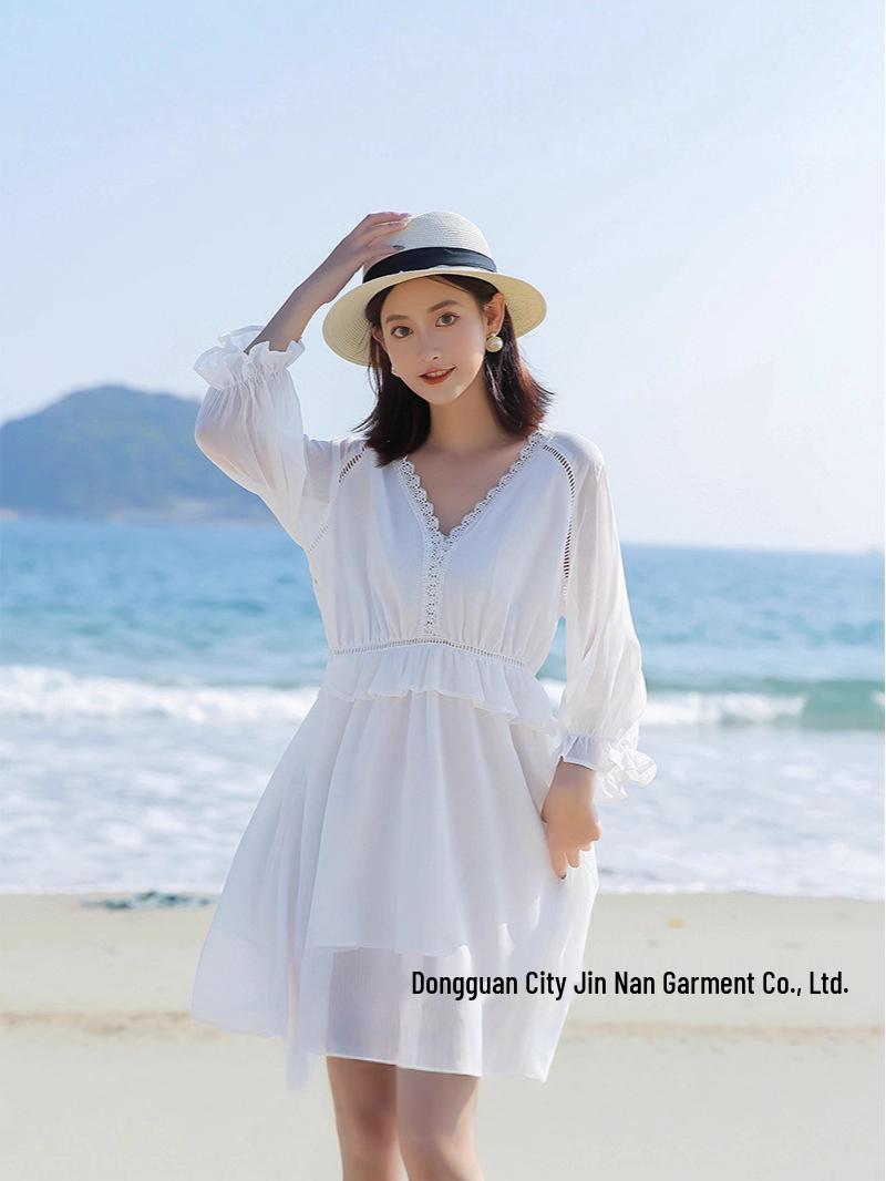 V-Neck Holiday Chiffon Beach Dress with Waist-Cinching Design Large белый