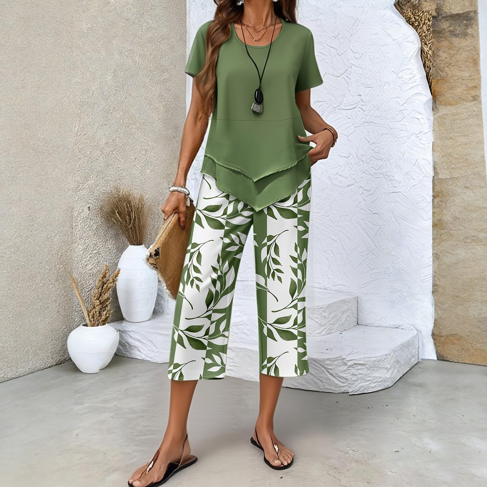 

Women’s Summer Two Piece Set Floral Print Loose Fit Short Sleeve Top and Wide Leg Cropped Pants Outfit for Casual Wear XL