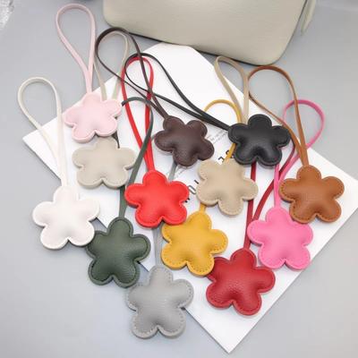 New Leather Fashion Flower Bag Exquisite Pendant Simple Flower Hand Rope Car Pendant Cute Key Lanyard Jewelry Wholesale