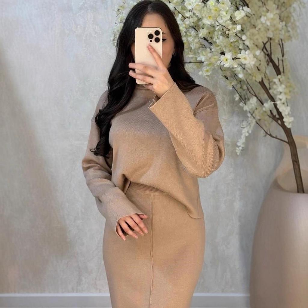 2025 Solid Color Knit Pullover & Split Skirt Set