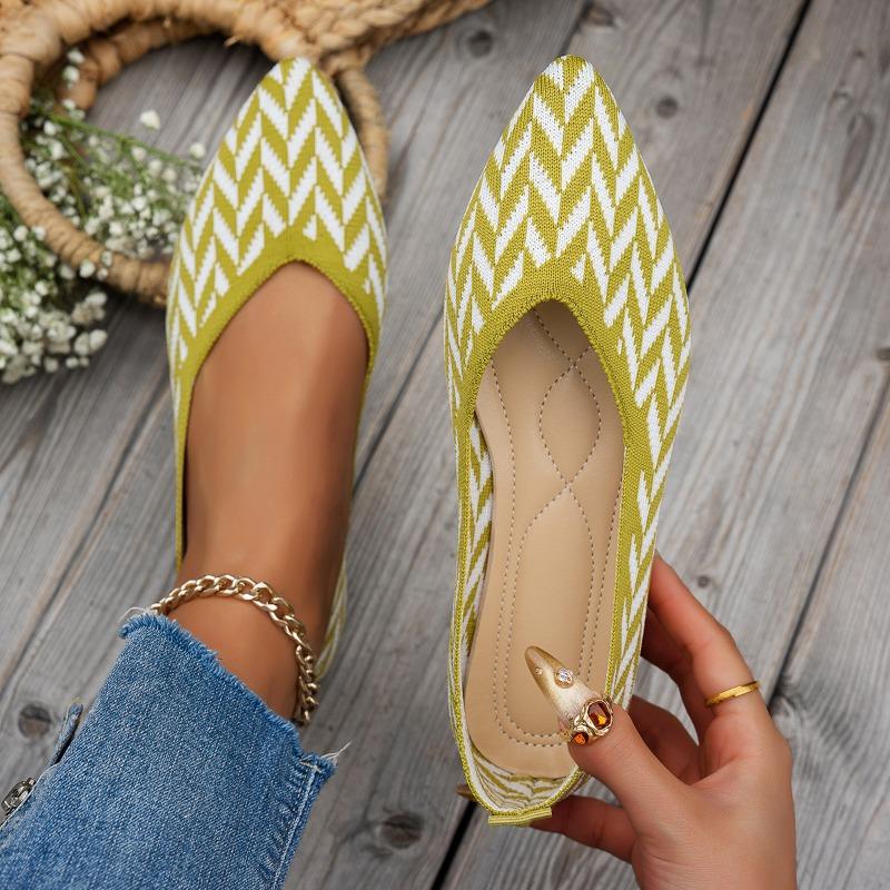 Women's Flying Weaving Summer New Pointed Flat Shallow Comfortable Doudou Shoes Large Size Casual Single Shoes