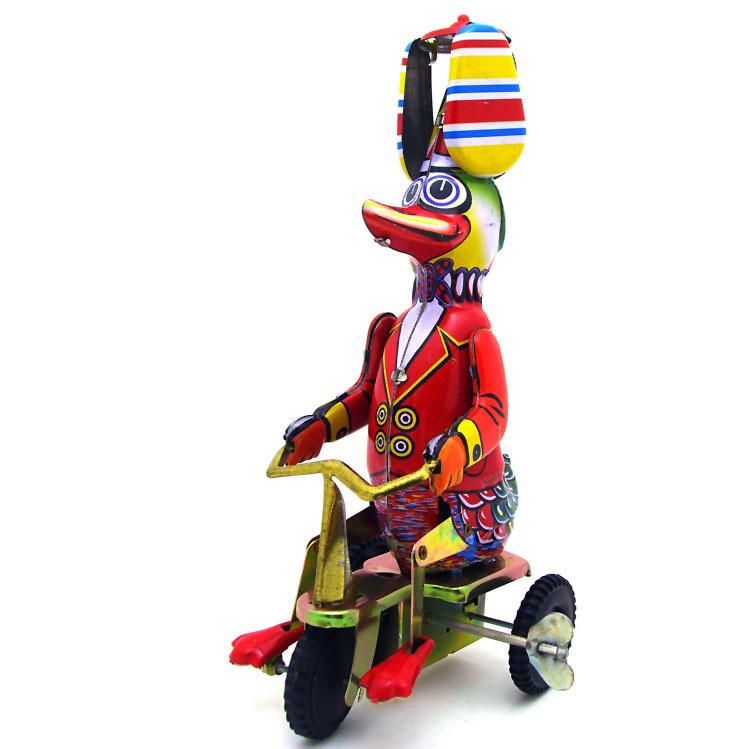 MS062 Nostalgic Tinplate Duck on Tricycle: Handicraft Prop for Micro-film Shooting MS062