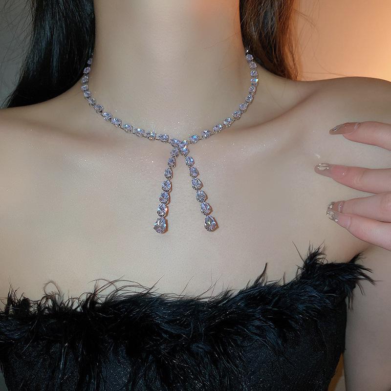 Elegant Irregular Pearl Necklace - Versatile Clavicle Chain for Women, High-End European and American Fashion Jewelry