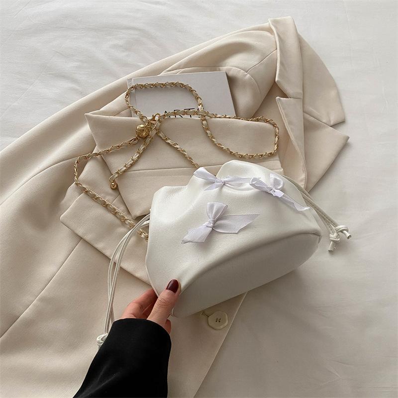 2025 Summer Model, Bow Small Fresh Draw Belt Large Capacity Soft Surface Pleated Chain Bucket Crossbody Shoulder Women's Bag