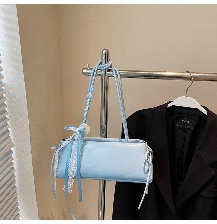 Large-capacity bag women's spring and summer niche 2025 new casual simple shoulder underarm bag method stick bag