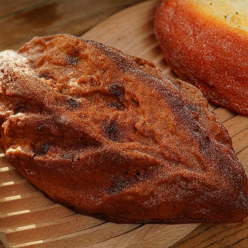 Bread Models Decorated With Rye Bread Baguette Toast Slow Pop Dessert Shop Cabinets With Various Styles Of Photographic Props