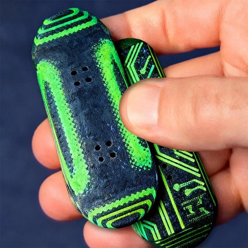 Finger Skateboards Magnetic Mini Deck Fidget Finger Skate Board For Kids Party Boys Classroom Birthday New Year Gifts