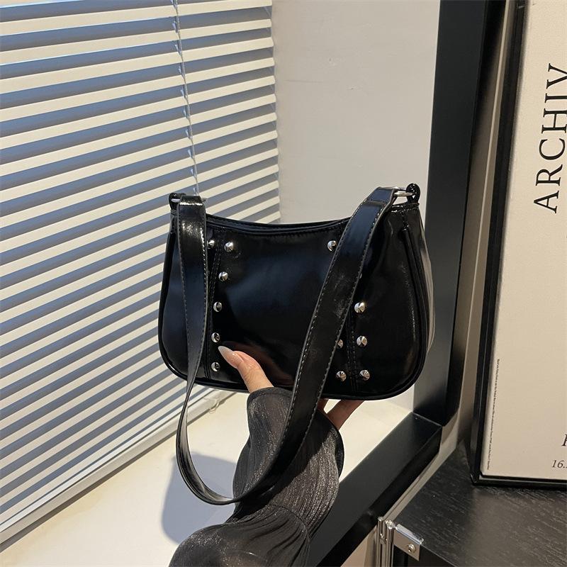 2025 New Autumn Casual Women's Simple Retro Fashion Rivets Simple Broadband Single Shoulder Oblique Span Small Square Bag
