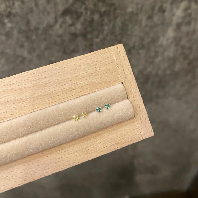 Elegant S999 Sterling Silver Zircon Earrings for Couples: Trendy, Luxurious, and Sophisticated Design