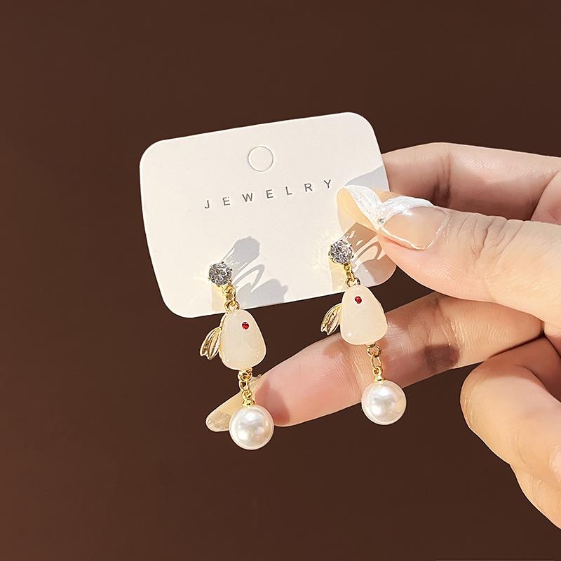 Long Tassel Temperament Pearl Cute Jade Rabbit Stud Earrings Personalized Fashion Earrings High-End Women'S Jewelry
