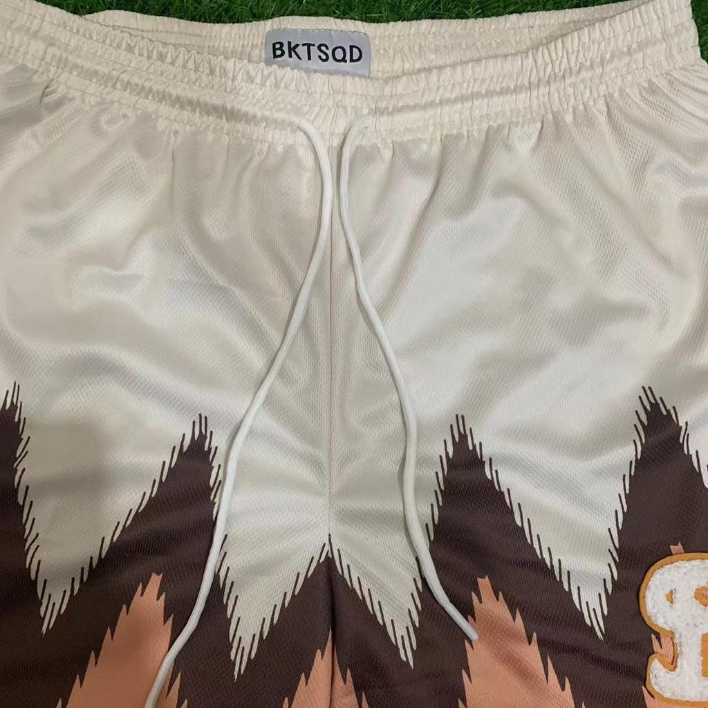 Amerikanska BKTSQD Digitaltryck Snabbtorkande Lös passform Plusstorlek Basketshorts för män
