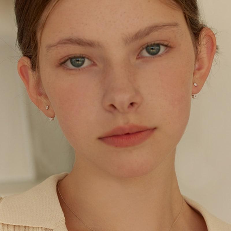 Lewe Two way clear earring