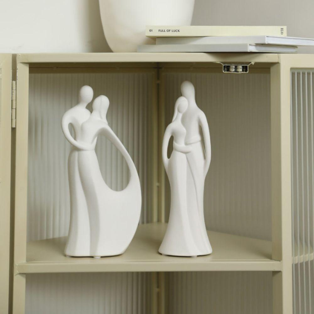 Artistic Design Ceramic Couple Ornaments Nordic Modern Style Wine Cabinet Accessories  Gift Giving