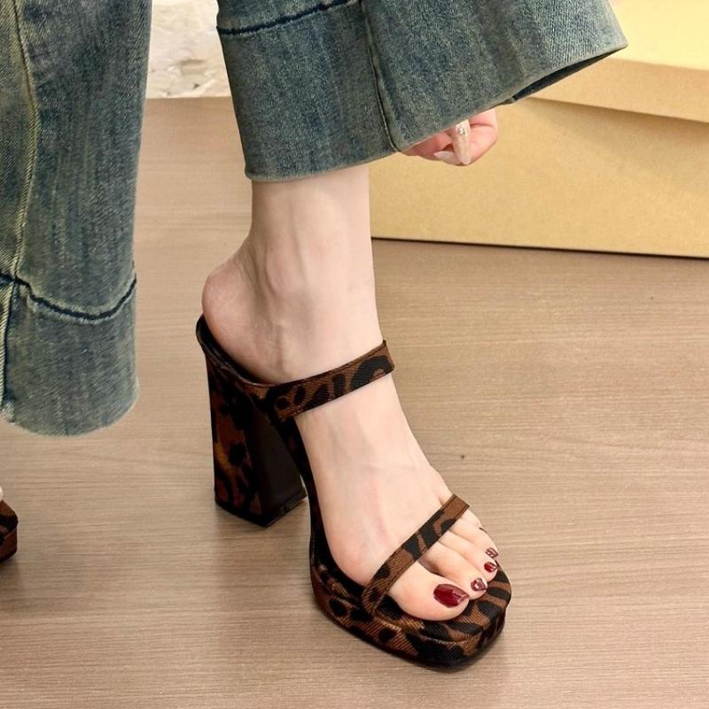 Fashion Women Slippers High Heels Shoes Square Toe Chunky Sandals Sexy Designer 2025 Summer New Fashion Woman Pumps Sandalias