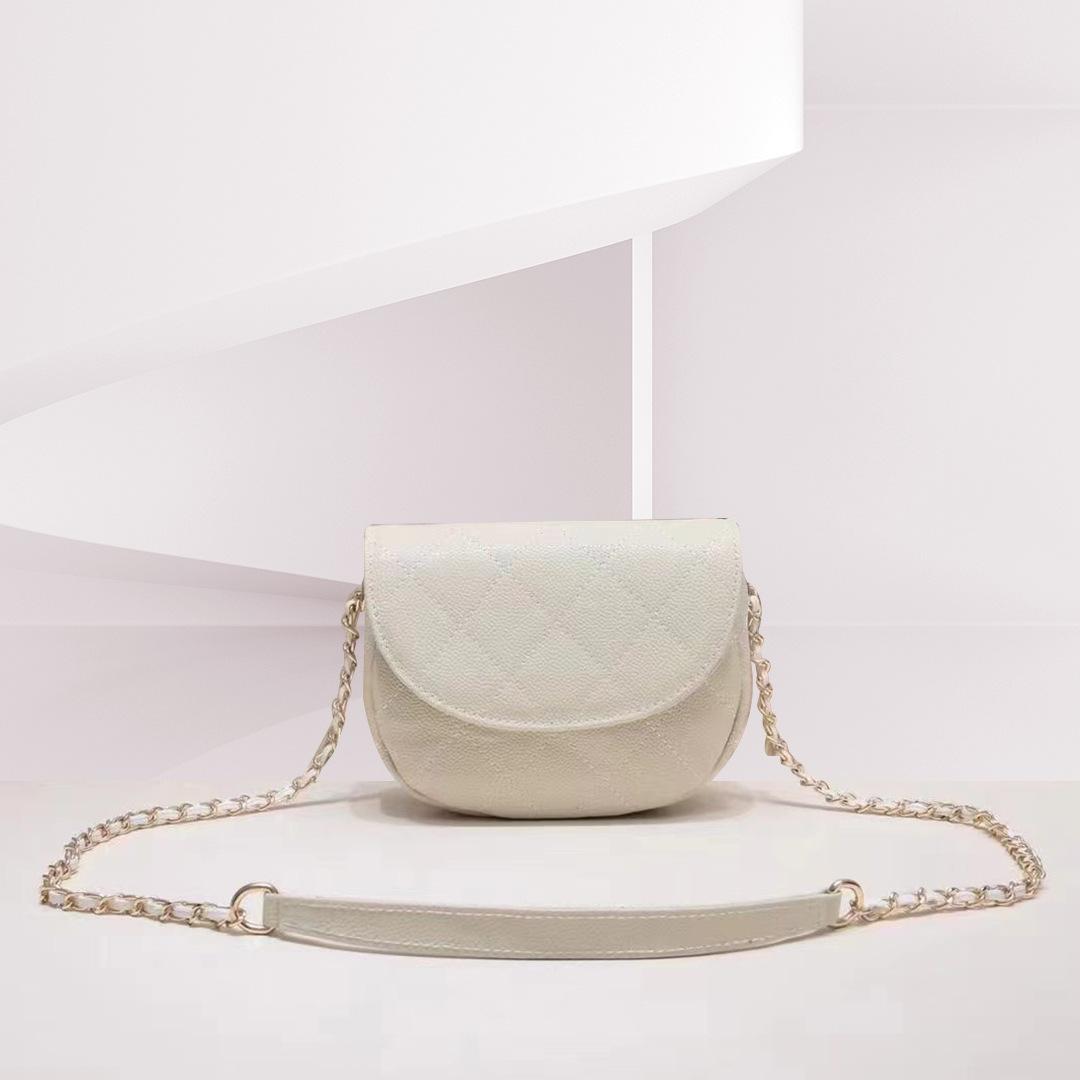 

Caviar Seeking Stability Cowhide Single Oblique Span Bag Кожаная седельная сумка с вышитыми ромбами женская мини-сумка