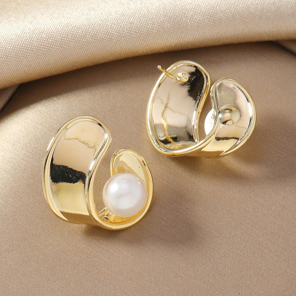 European & American Geometric Court Style Women s Water Drop Ornament with Inlaid Glass Rhinestones