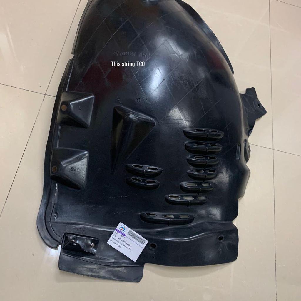 Mercedes-Benz W211 S211 Mudguard 2116980230 Compatible