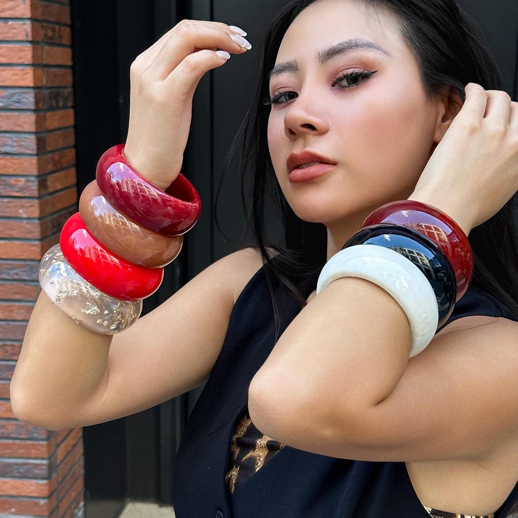 Vintage Round Resin Cuff Charms Bracelet Bangles for Women Fashion Jewelry Acrylic Wide Geometric Party Bangle For Girls