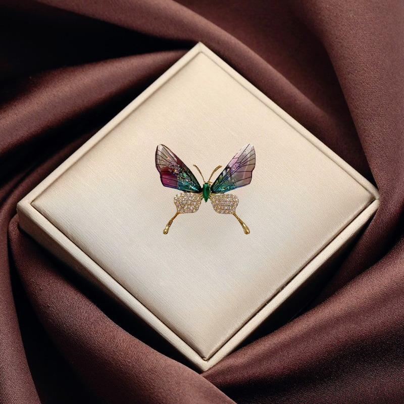 Advanced Transparent Butterfly Brooch, Insect Chest Flower That Prevents Light From Escaping, Versatile Decorative Pin For Women'S Clothing
