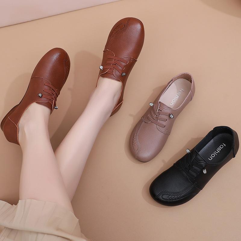 Spring and Autumn Shoes, Comfortable Soft-soled Medium and Old Leather Shoes, Non-slip Flat-soled Elderly Casual Women's Shoes