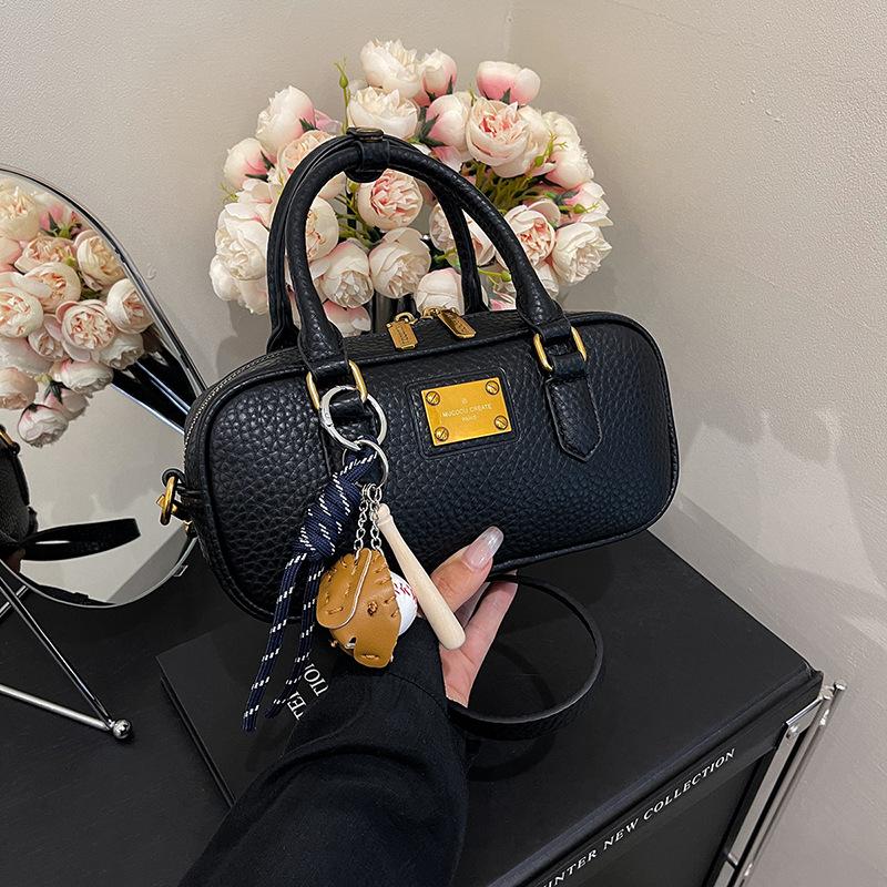 

Іноземне замовлення високоякісна ніша сумка 2024 нова сумка боулінг ретро мода сумка через плече коса жіноча сумка приплив чорний