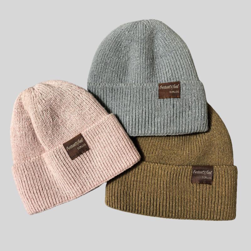 Women's Autumn/Winter Hats: Stylish Velvet-Lined Knit Wool Pullovers for Warmth.