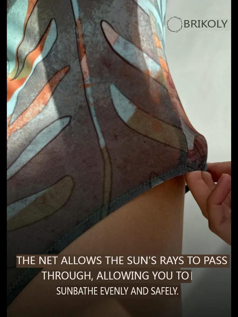 Dámské sexy jednodílné plavky s potiskem a výstřihem do V