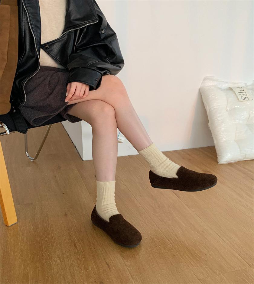 2025 new platform loafers women's British style small leather shoes one pedal lazy single shoes versatile Doudou shoes