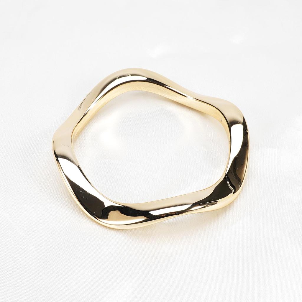 Exquisite European & American Style Luxury Acrylic Bracelet for Women