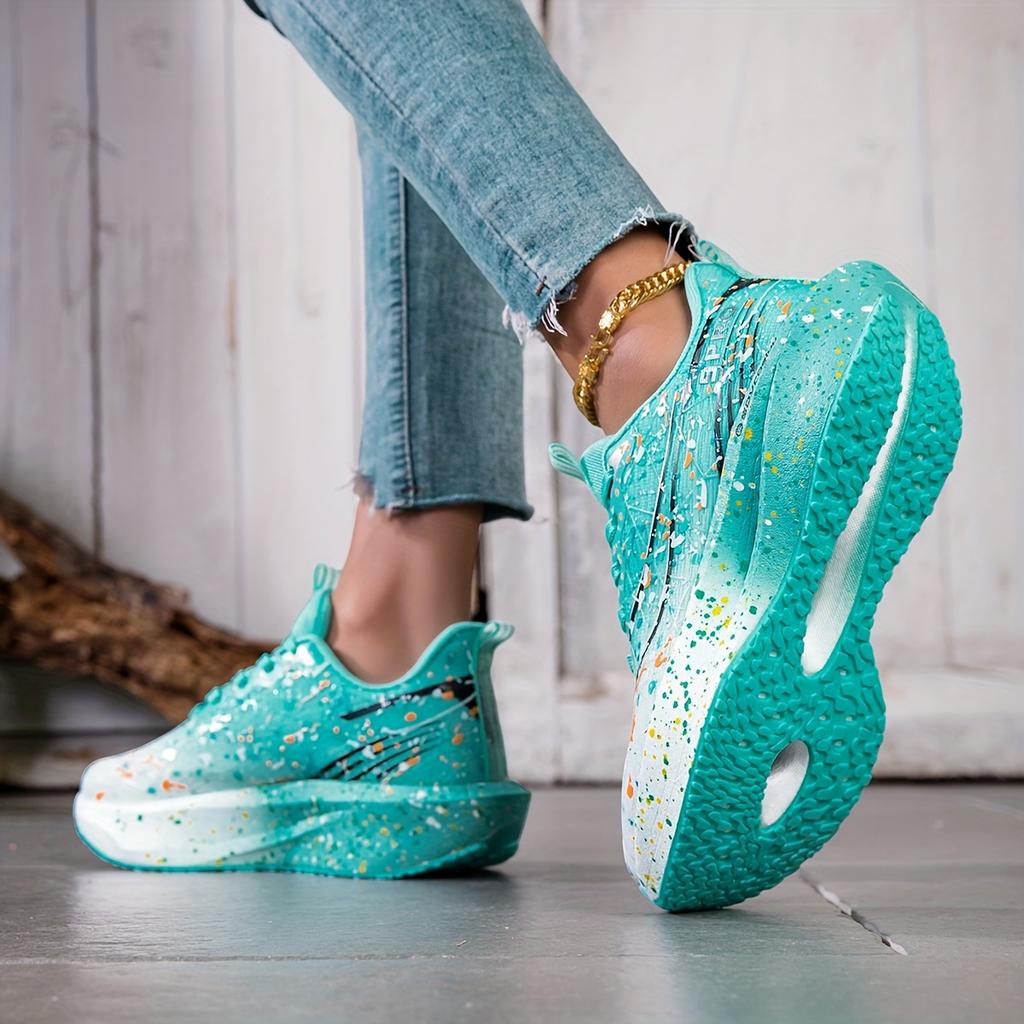 Ladies' Casual Versatile Thick Soled Shoes, Lightweight, Comfortable, Breathable, Sports Carbon Plate Couple Shoes, Night Light Fashion Running Shoes