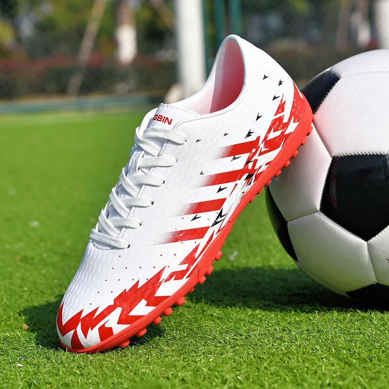 Large Size Low Top New Football Shoes 2025 Male and Female Adult Student Competition Training Shoes TF Broken Nail Football Shoes