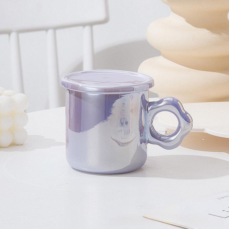 

Легкая роскошная перламутровая чашка, высококачественная керамическая кружка с крышкой, кофейная чашка в виде цветка и сердца для офиса 330ml