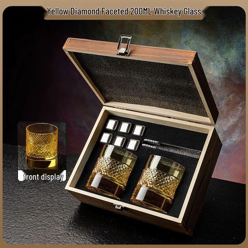 

Edo Kiriko Starburst Handmade Crystal Whiskey Glass